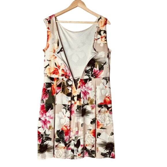 Tiana B Tan Pink Green White Floral Dress 14 Petite Sleeveless Fit Flare Zip - Picture 5 of 5